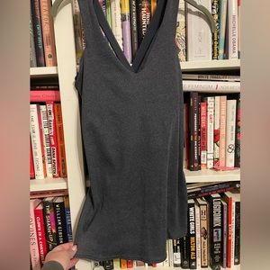 002. Alo ribbed sport tank built in bra